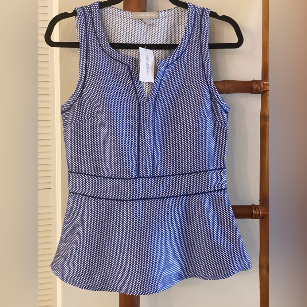 BANANA REPUBLIC SIZE 6 TOP NEW